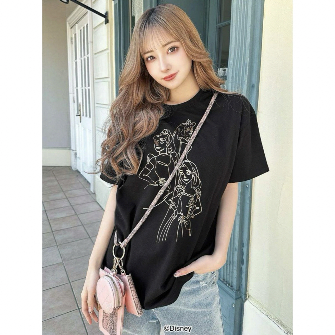 Rady(レディー)のRady♡プリンセス　コラボTシャツ　ディズニー　M レディースのトップス(Tシャツ(半袖/袖なし))の商品写真