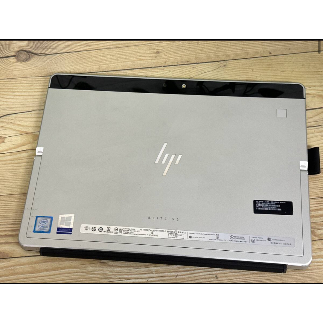 HP(ヒューレットパッカード)のHP Elite X2 1012 G2 Core i5 256GBタブレットPC スマホ/家電/カメラのPC/タブレット(タブレット)の商品写真