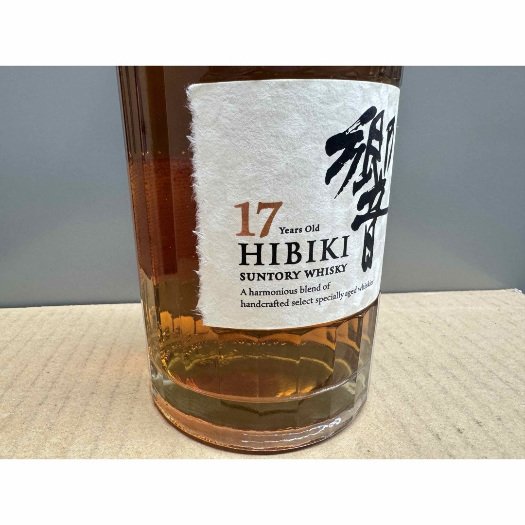 サントリー(サントリー)の未開栓　サントリー ウイスキー 響 17年 700ml 43%     食品/飲料/酒の酒(ウイスキー)の商品写真