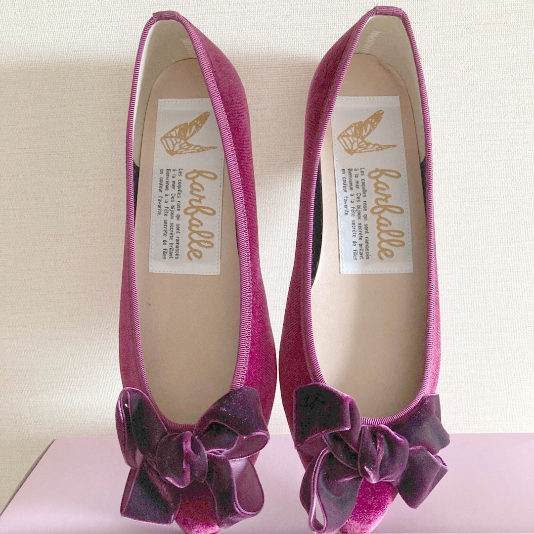ファルファーレ　ポインテッドトゥフラットパンプス　ベロアリボン レディースの靴/シューズ(ハイヒール/パンプス)の商品写真