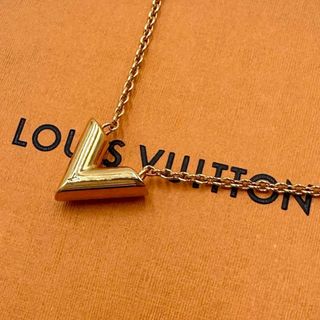 ルイヴィトン(LOUIS VUITTON)の極美品  ルイヴィトン コリエ エセンシャルV ネックレス ゴールド 平野紫耀(ネックレス)