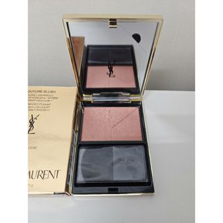 イヴサンローランボーテ(Yves Saint Laurent Beaute)の未使用！YSL イヴ・サンローラン　ブラッシュクチュール　チーク(チーク)