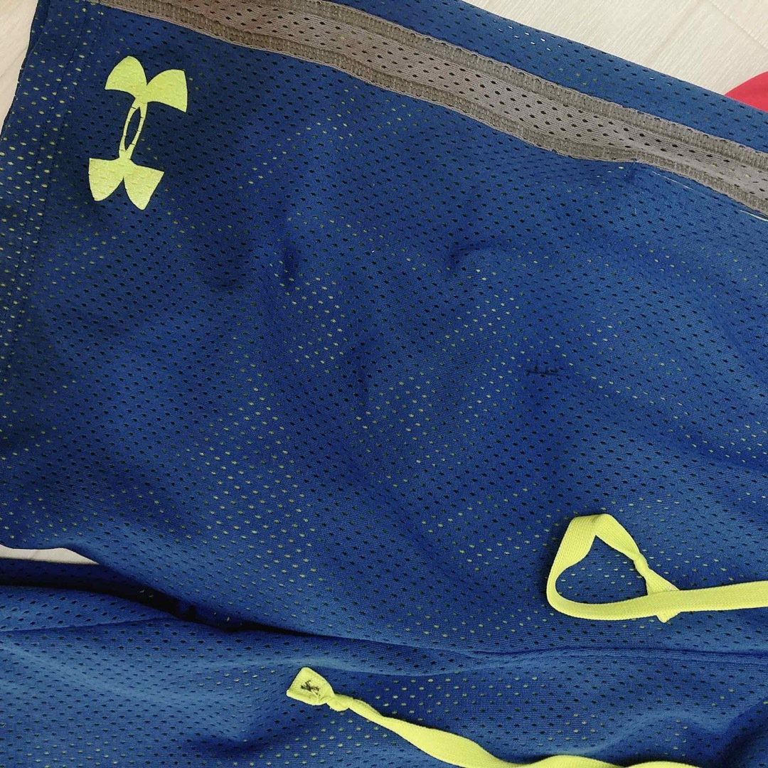 UNDER ARMOUR(アンダーアーマー)のアンダーアーマー　UNDER ARMOUR ショートパンツ　150 キッズ/ベビー/マタニティのキッズ服男の子用(90cm~)(パンツ/スパッツ)の商品写真