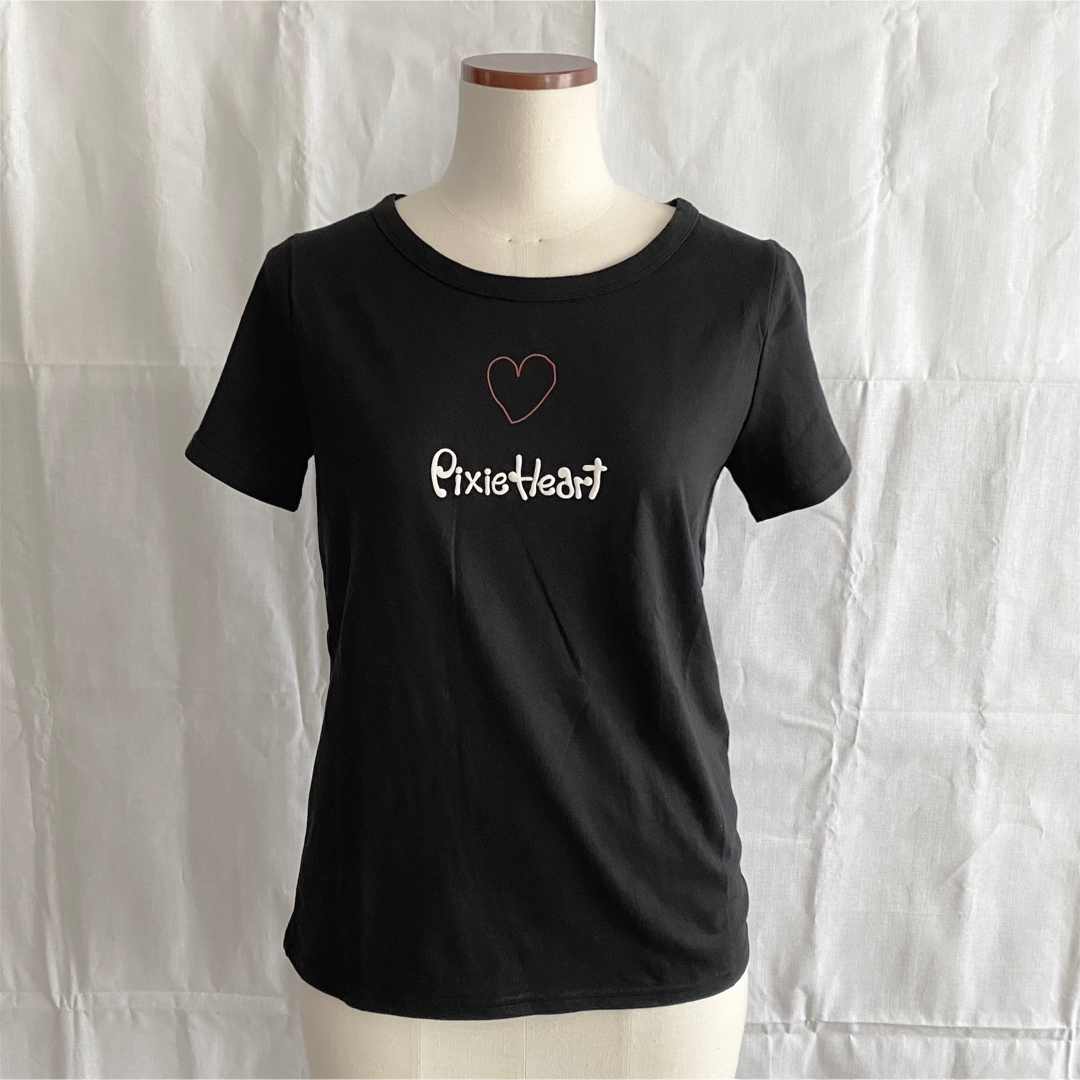 Pixie Heart ロゴプリントTシャツ レディースのトップス(Tシャツ(半袖/袖なし))の商品写真