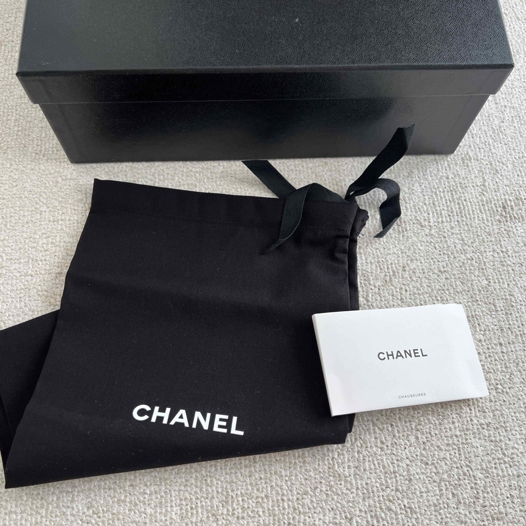 CHANEL(シャネル)のシャネル　靴　チェーンパンプス レディースの靴/シューズ(ハイヒール/パンプス)の商品写真