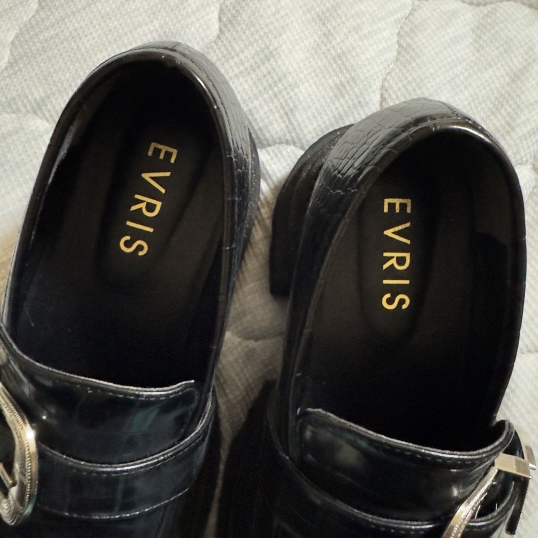 EVRIS(エヴリス)のEVRIS プラットフォームバックルローファー Lサイズ レディースの靴/シューズ(ローファー/革靴)の商品写真