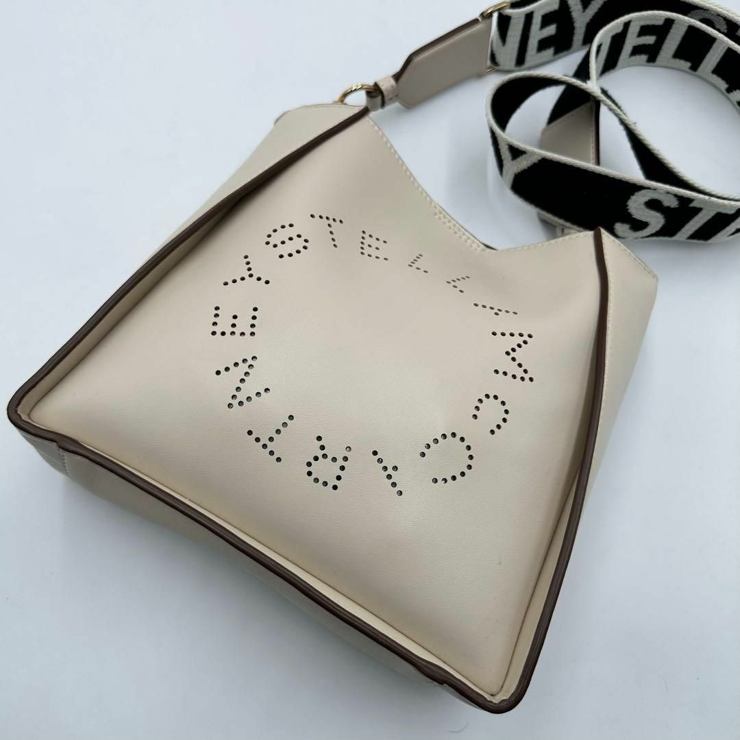 Stella McCartney(ステラマッカートニー)の現行 極美品 ステラマッカートニー サークルロゴ ショルダー パンチング 肩掛け レディースのバッグ(ショルダーバッグ)の商品写真