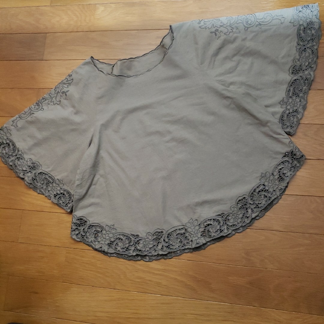 UNITED ARROWS(ユナイテッドアローズ)の❤UNITEDARROWS❤リネン混七分袖刺繍ドルマンブラウス/フリーサイズ レディースのトップス(シャツ/ブラウス(長袖/七分))の商品写真