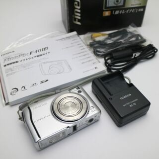 フジフイルム(富士フイルム)の超美品 FinePix F40fd シルバー  M777(コンパクトデジタルカメラ)