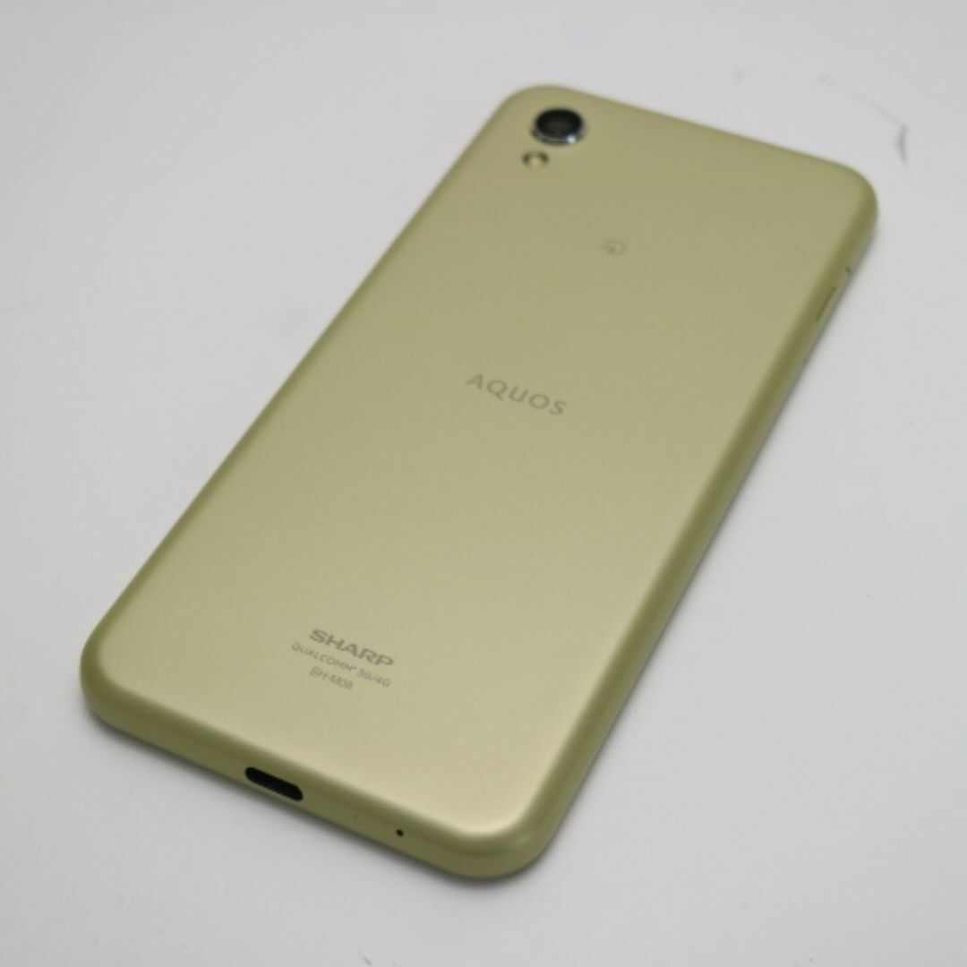 SHARP(シャープ)の超美品 SH-M08 AQUOS sense2 アッシュイエロー  M777 スマホ/家電/カメラのスマートフォン/携帯電話(スマートフォン本体)の商品写真