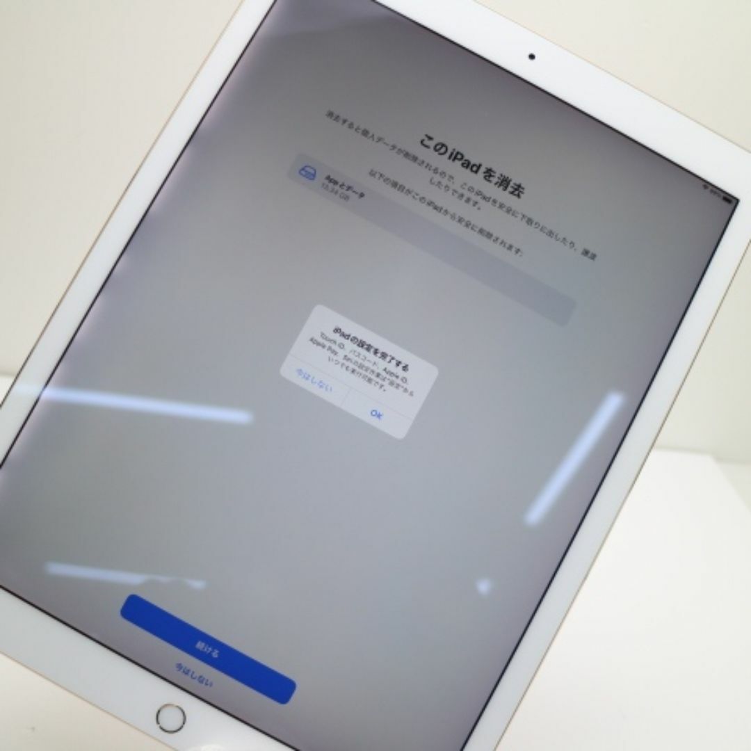 Apple(アップル)の超美品 iPad Pro 第2世代 12.9インチ Wi-Fi 256GB  M777 スマホ/家電/カメラのPC/タブレット(タブレット)の商品写真