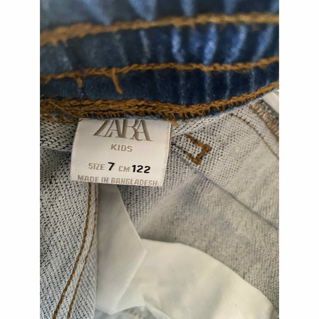 ZARA(ザラ)のZARA デニムパンツ キッズ/ベビー/マタニティのキッズ服男の子用(90cm~)(パンツ/スパッツ)の商品写真