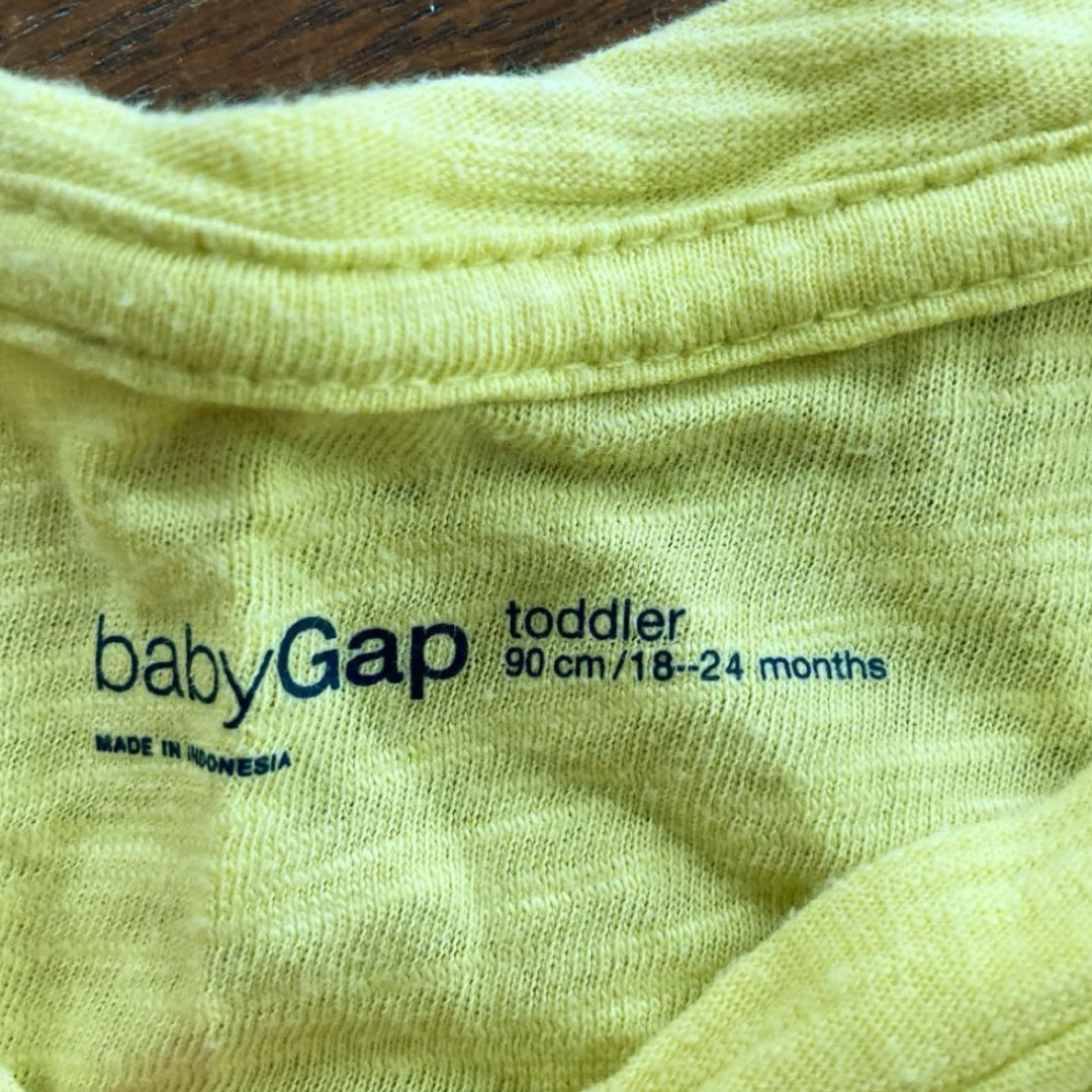 babyGAP(ベビーギャップ)のベビーギャップ　半袖　90 キッズ/ベビー/マタニティのキッズ服男の子用(90cm~)(Tシャツ/カットソー)の商品写真