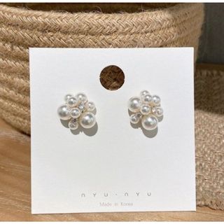 【冠婚葬祭に】ピアス パールピアス 花モチーフ アクセサリー 結婚式 フラワー (ピアス)