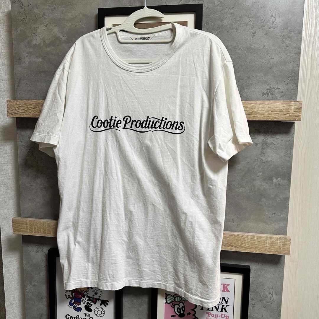 COOTIE(クーティー)のcootie ロゴTシャツ M クーティ ホワイト 半袖 プリント コットン メンズのトップス(Tシャツ/カットソー(半袖/袖なし))の商品写真