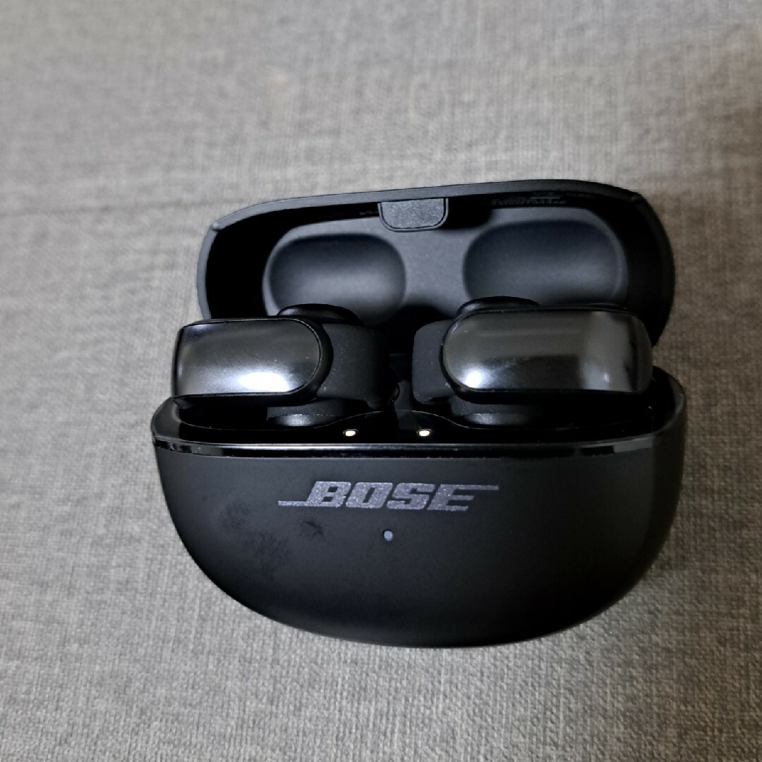 BOSE(ボーズ)のBOSE Ultra open earbuds スマホ/家電/カメラのオーディオ機器(ヘッドフォン/イヤフォン)の商品写真