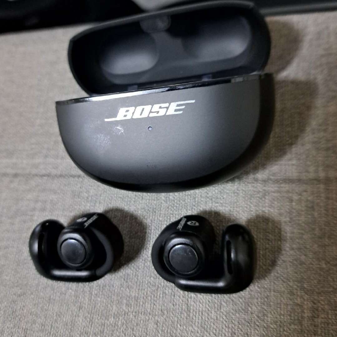 BOSE(ボーズ)のBOSE Ultra open earbuds スマホ/家電/カメラのオーディオ機器(ヘッドフォン/イヤフォン)の商品写真