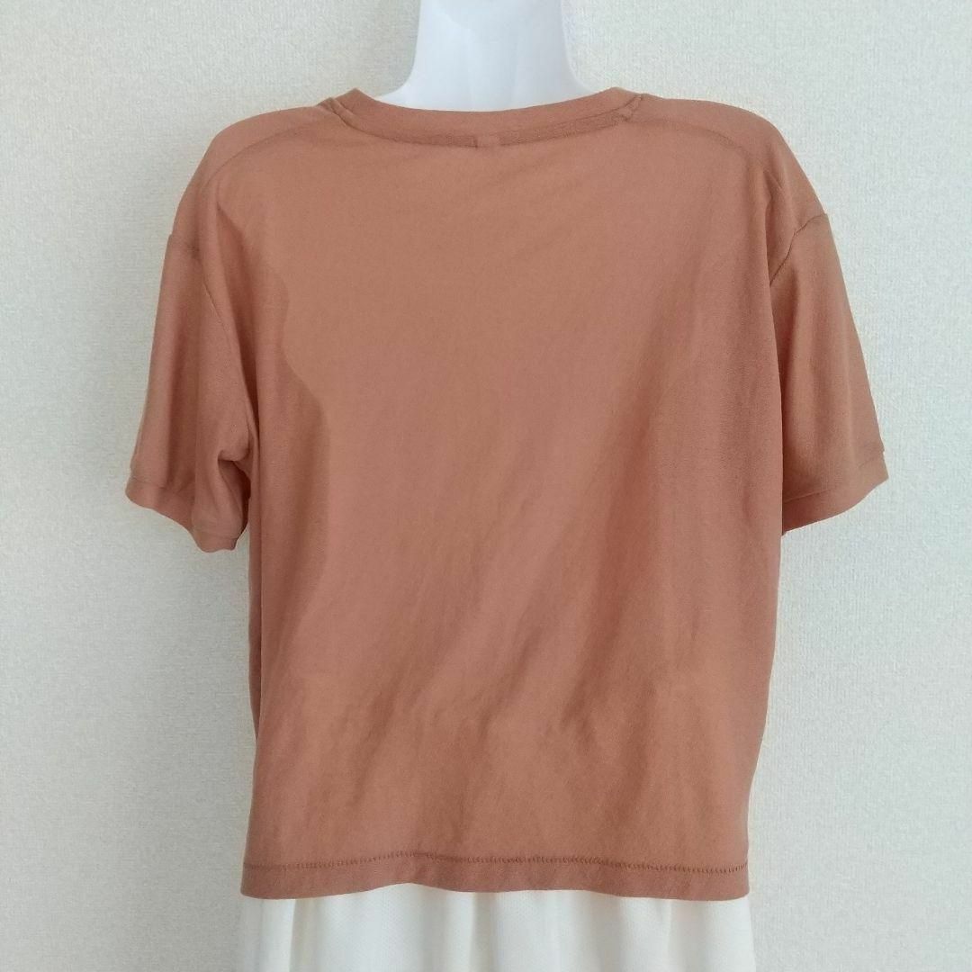 UNIQLO(ユニクロ)のユニクロ UNIQLO Tシャツ 半袖 ライトブラウン M レディースのトップス(Tシャツ(半袖/袖なし))の商品写真