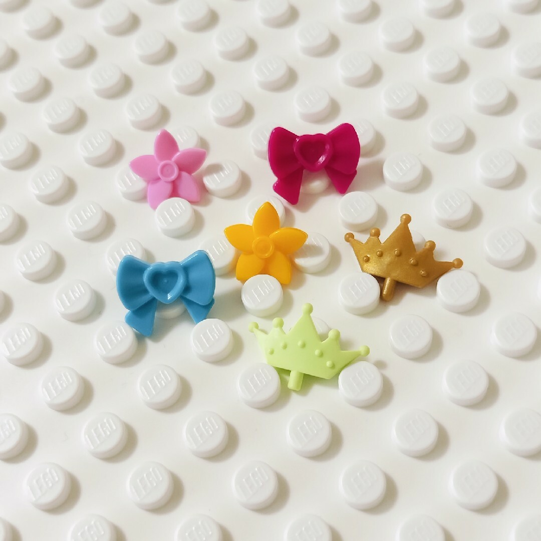 Lego(レゴ)のレゴ　ヘアアクセ　6点セット キッズ/ベビー/マタニティのおもちゃ(知育玩具)の商品写真