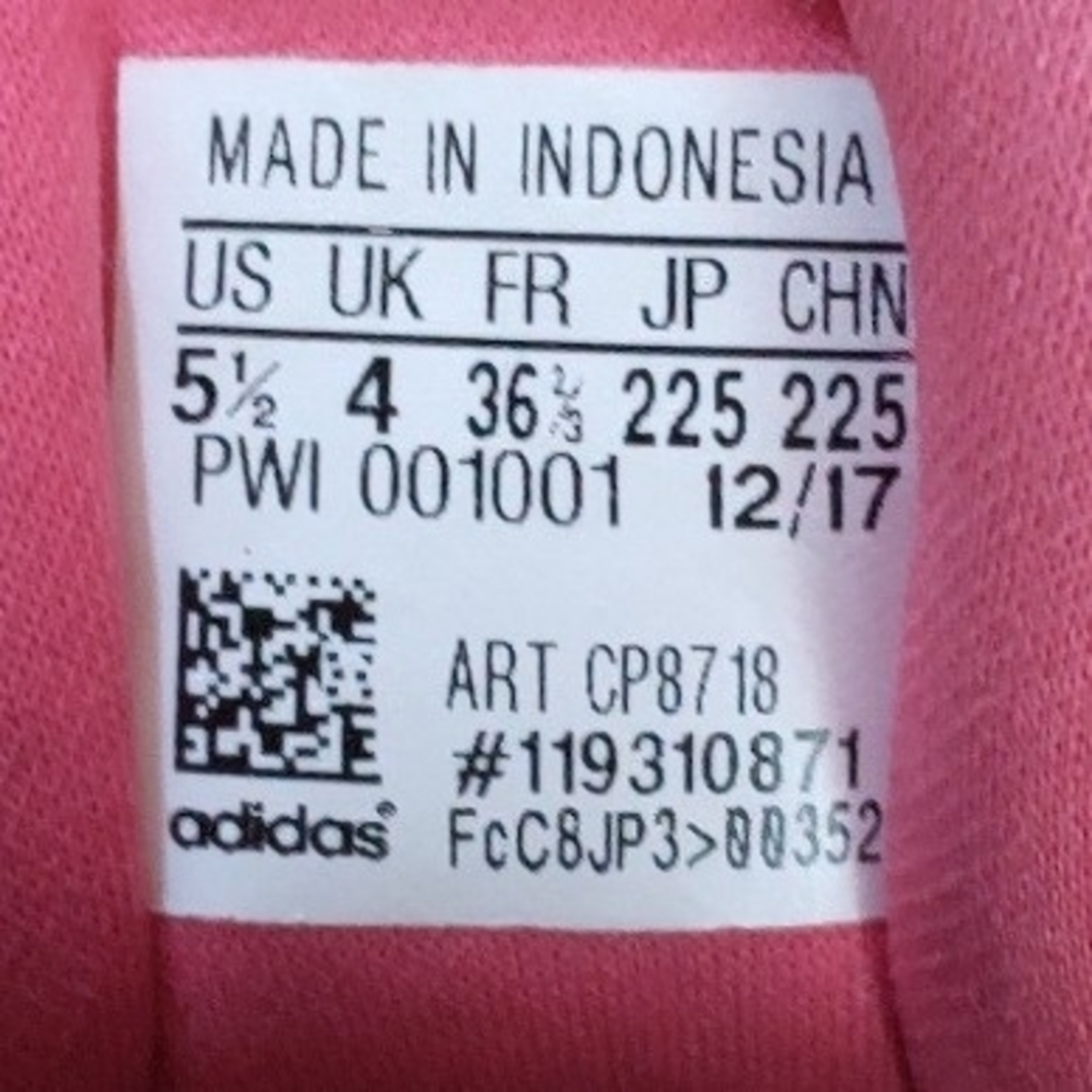 adidas(アディダス)のadidas スニーカー 22.5㎝ ジュニア レディース レディースの靴/シューズ(スニーカー)の商品写真