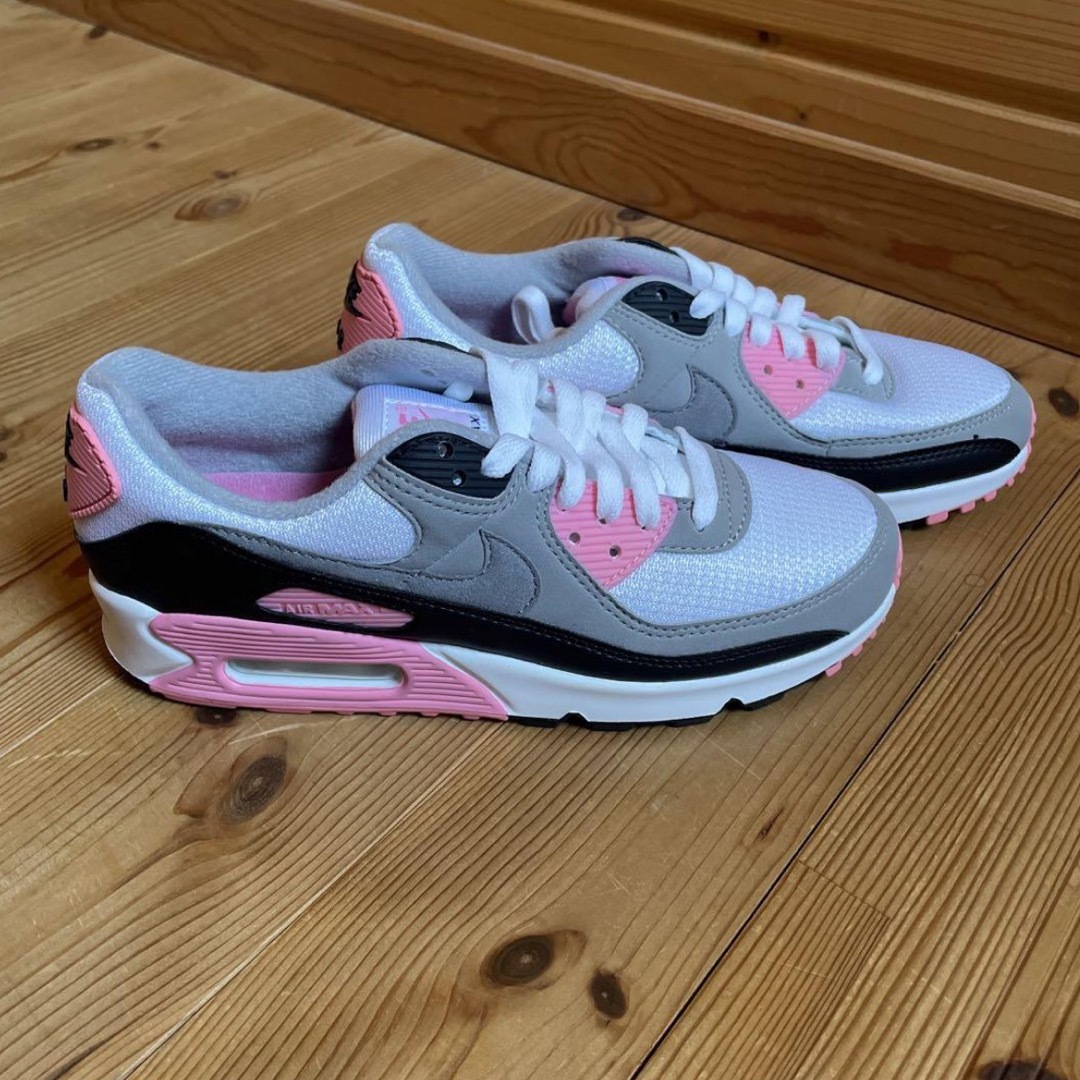 NIKE(ナイキ)のカッシィカッシィ様【新品・未使用】NIKE AIR MAX 90  25.0cm レディースの靴/シューズ(スニーカー)の商品写真