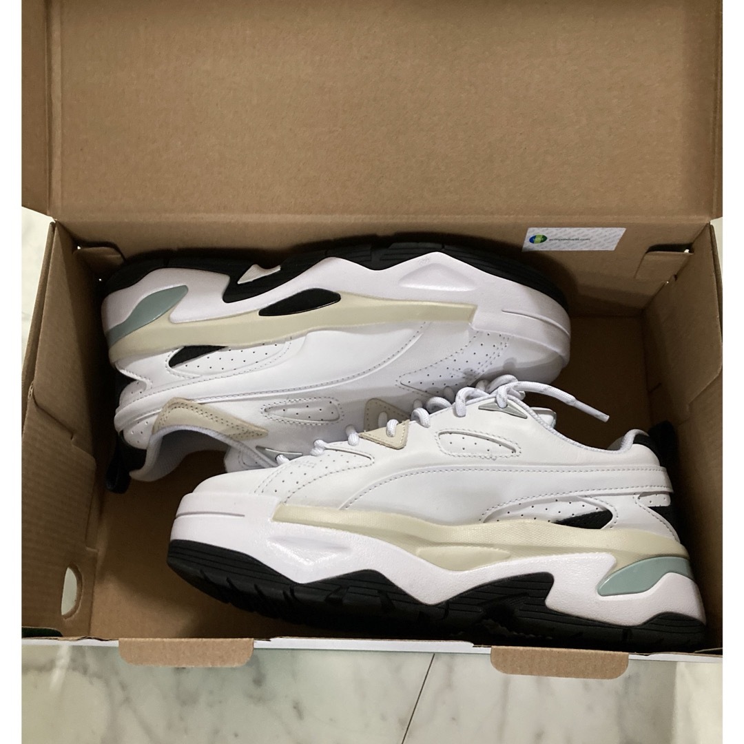 PUMA(プーマ)のPUMA BLSTR ウィメンズ レディースの靴/シューズ(スニーカー)の商品写真