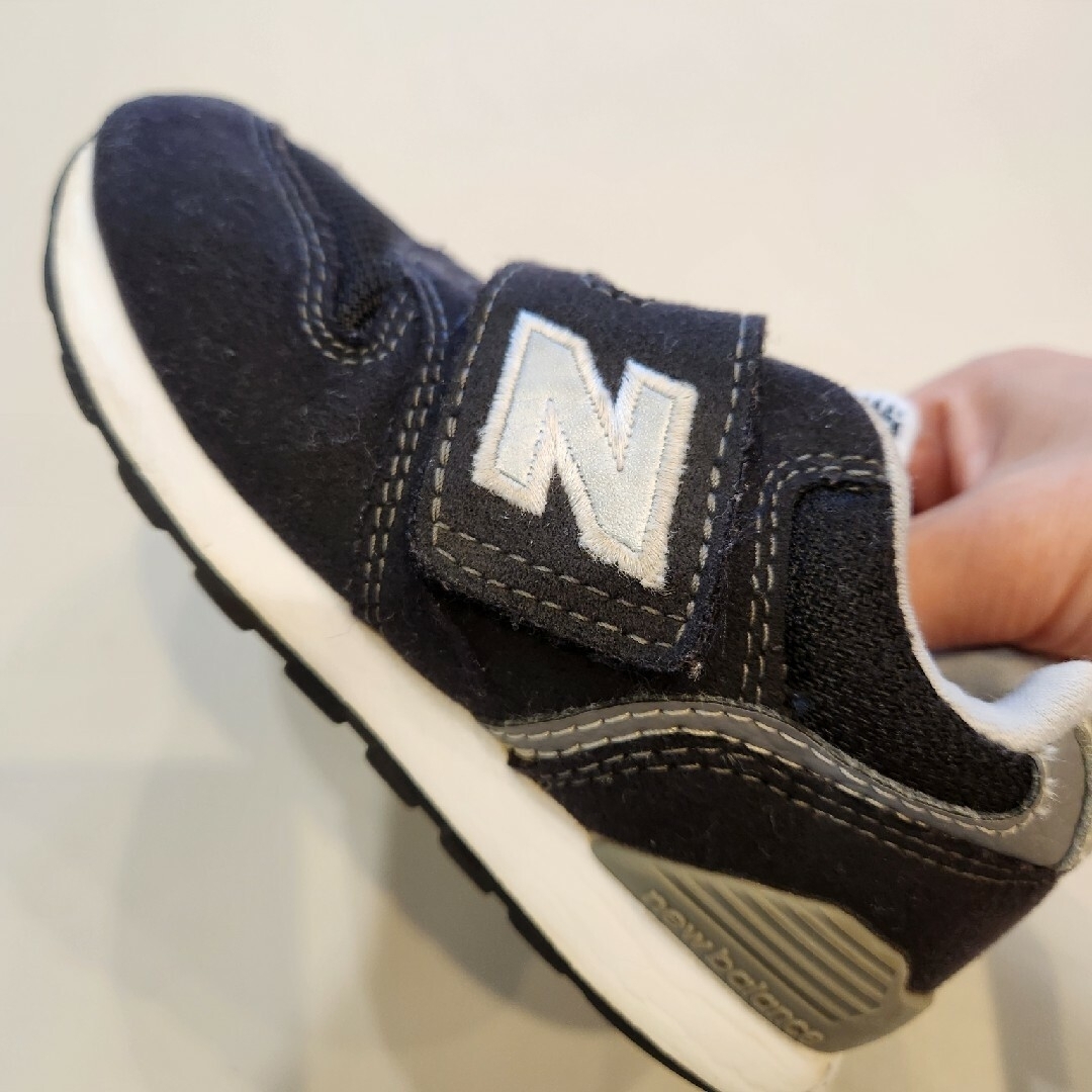 New Balance(ニューバランス)のニューバランス黒15.5㎝ キッズ/ベビー/マタニティのキッズ靴/シューズ(15cm~)(スニーカー)の商品写真