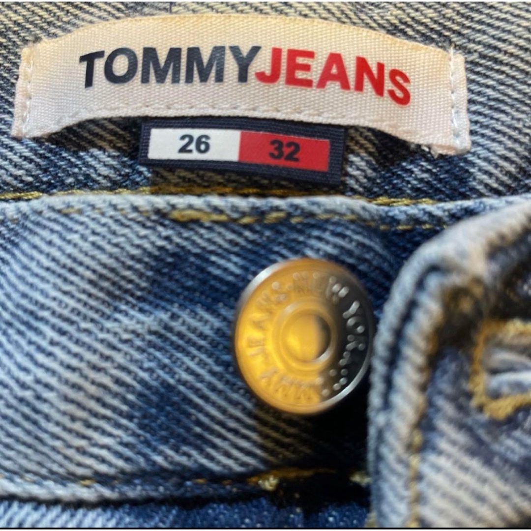 TOMMY JEANS(トミージーンズ)のTOMMY JEANS◆ロゴ ストレートジーンズ 新品未使用 レディースのパンツ(バギーパンツ)の商品写真