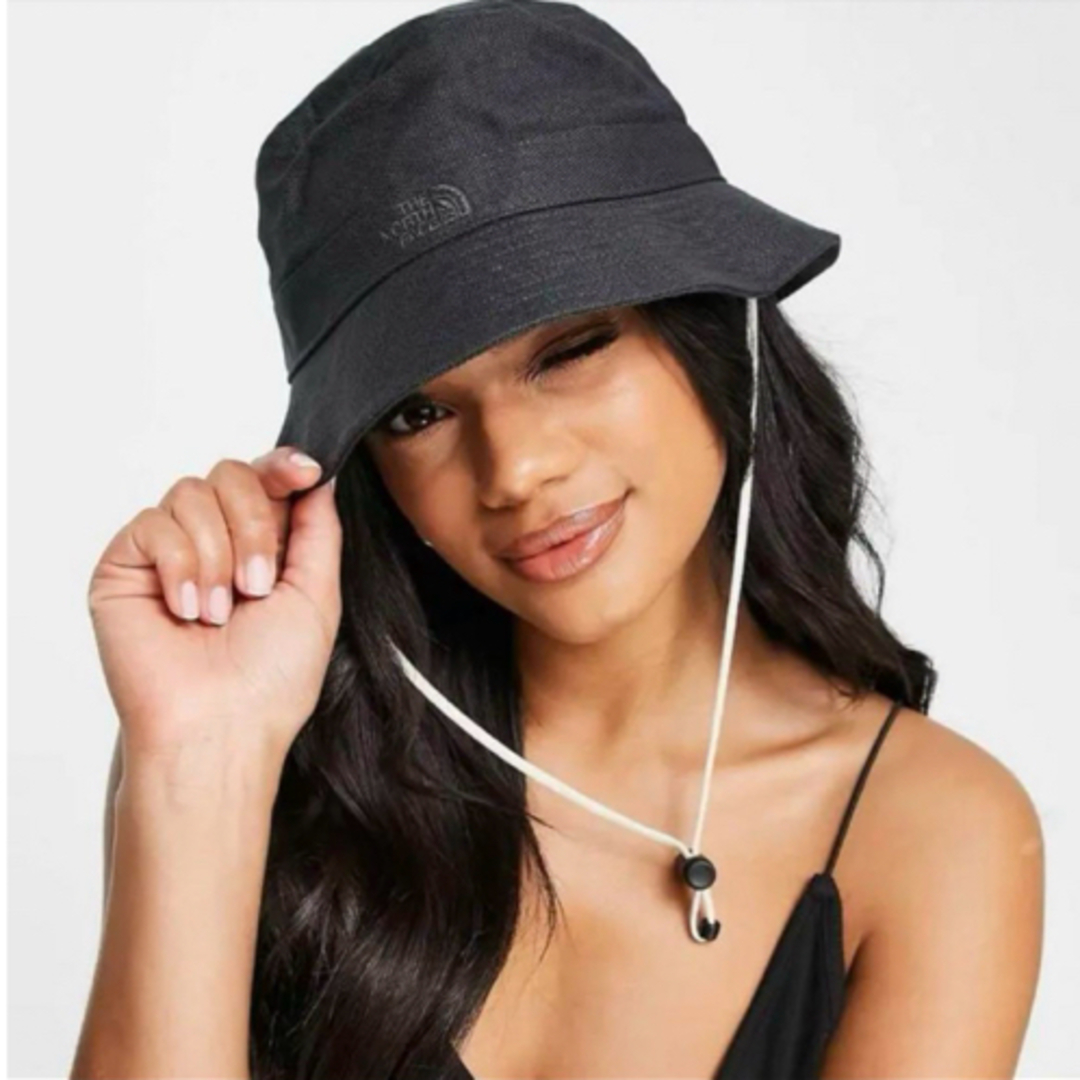 THE NORTH FACE(ザノースフェイス)の新品未使用タグ付　ノースフェイス　マウンテンバケットハット　Ｌ-XL メンズの帽子(ハット)の商品写真