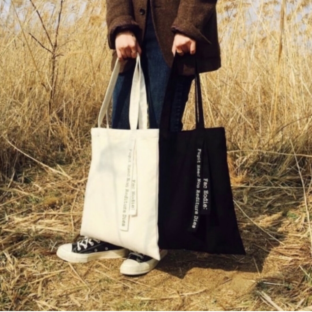 白 持ち手 ロゴ メッセージ トート シンプル キャンバス トート バッグ 無地 レディースのバッグ(トートバッグ)の商品写真