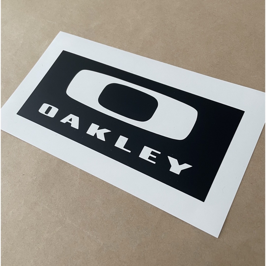 Oakley(オークリー)の[6㎝]OAKLEY オークリー BOXカッティングステッカー◆黒グロス◆ スポーツ/アウトドアのスポーツ/アウトドア その他(スケートボード)の商品写真