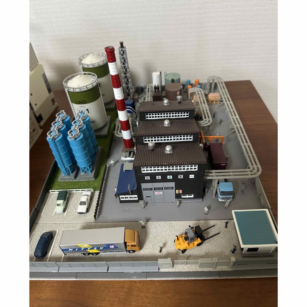 鉄道模型ジオラマ　Nゲージ　工場風景 エンタメ/ホビーのおもちゃ/ぬいぐるみ(鉄道模型)の商品写真