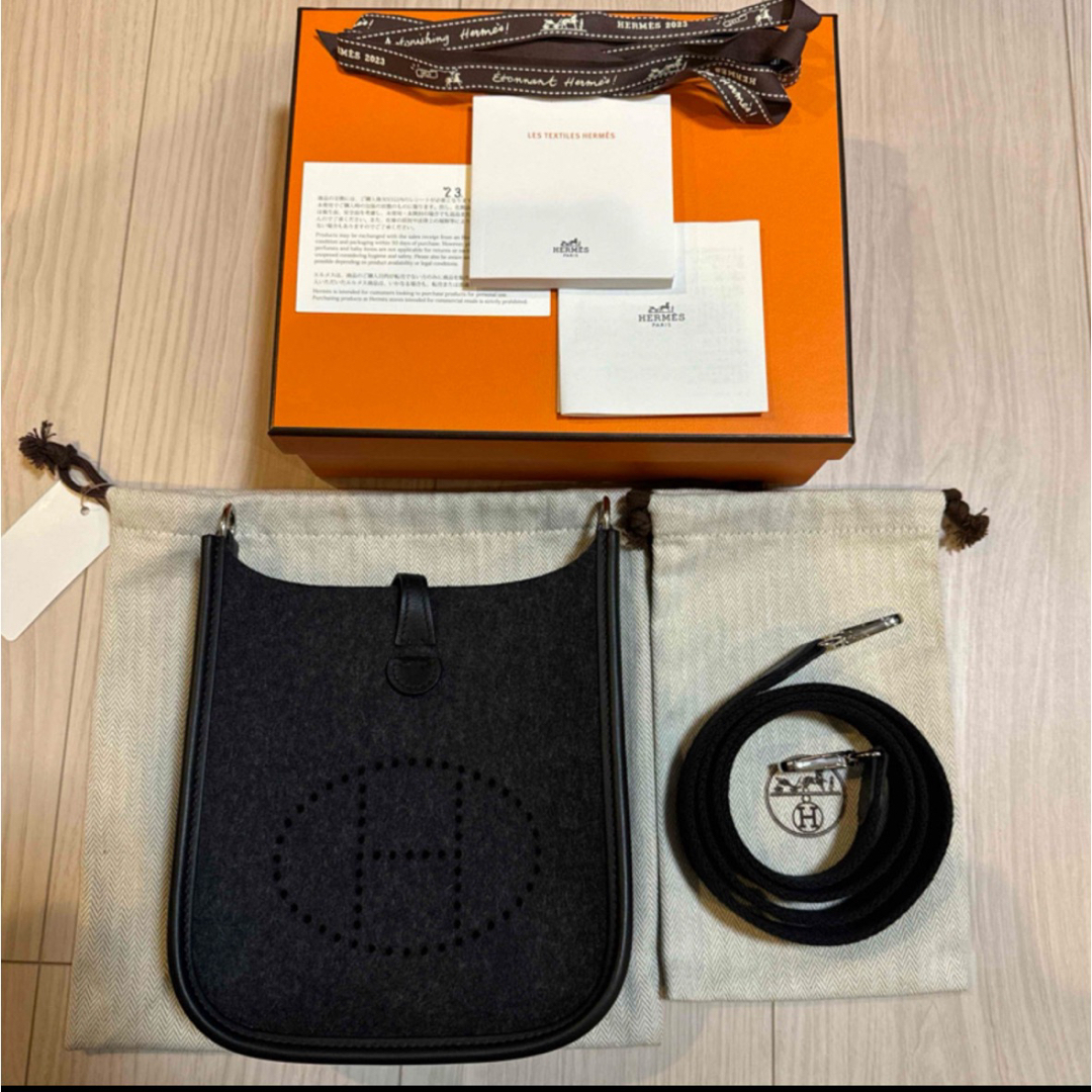 Hermes(エルメス)の専用です　美品　HERMES　エルメス　ミニエヴリン レディースのバッグ(ショルダーバッグ)の商品写真