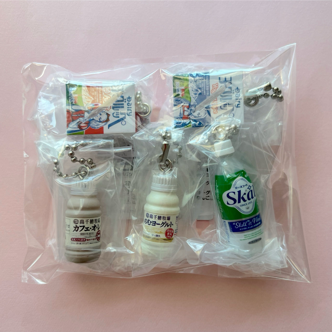 Dairy南日本酪農協同ミニチュアチャームコレクション　全5種セット エンタメ/ホビーのトレーディングカード(その他)の商品写真