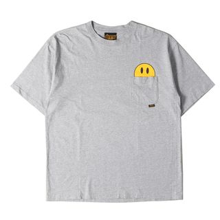 ドリューハウス(drew house)の美品 drew house ドリューハウス Tシャツ サイズ:L マスコット プリント ポケット クルーネック 半袖Tシャツ グレー トップス カットソー【メンズ】【中古】(Tシャツ/カットソー(半袖/袖なし))