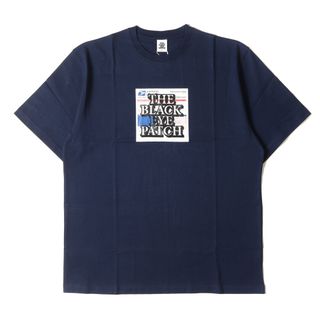 新品 BlackEyePatch ブラックアイパッチ Tシャツ サイズ:XL 22SS ラベルロゴ クルーネック 半袖Tシャツ PRIORITY LABEL TEE ネイビー 紺 トップス カットソー【メンズ】(Tシャツ/カットソー(半袖/袖なし))