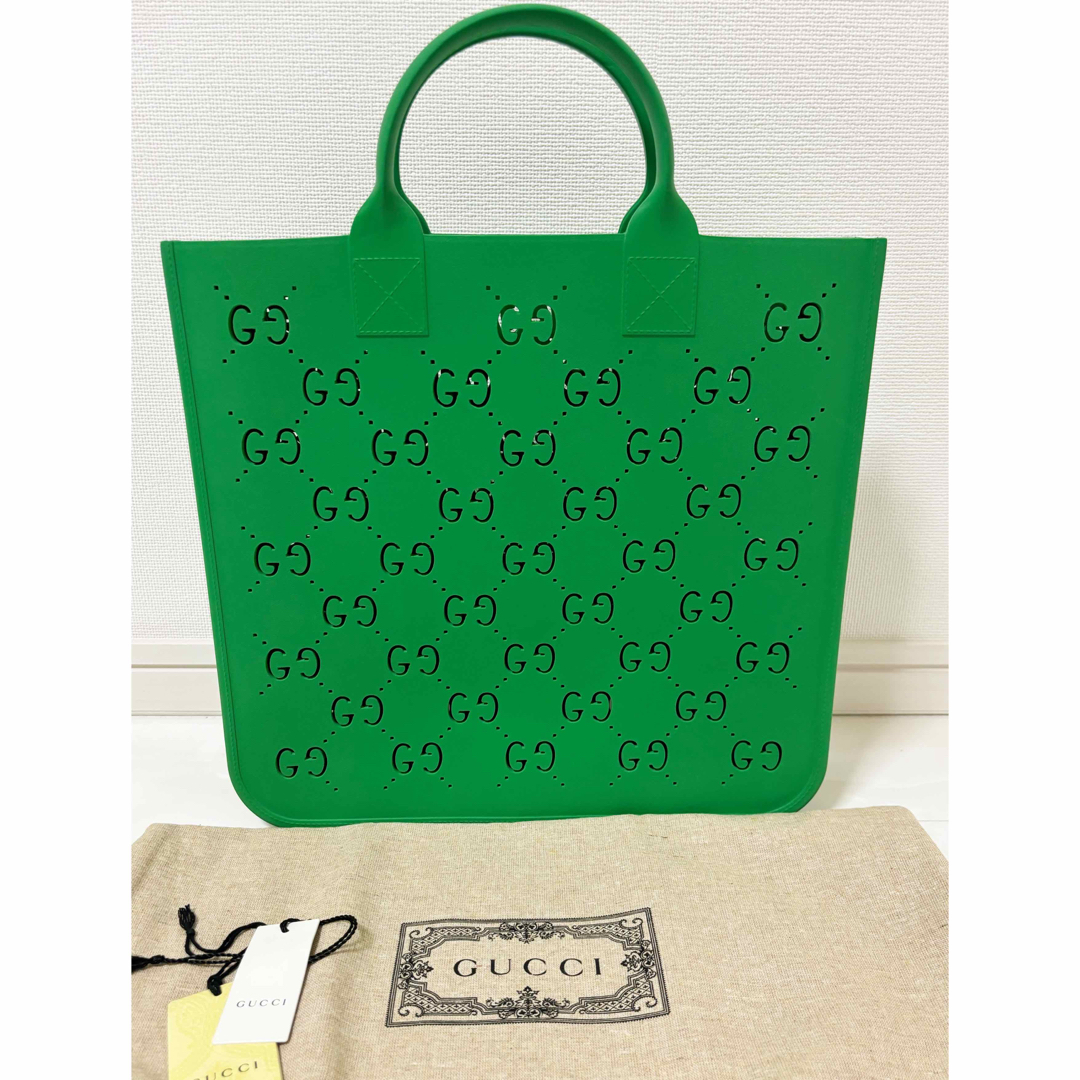 Gucci(グッチ)のGUCCI グッチ トートバッグ ラバーグリーンカットアウト GG柄 ロゴ レディースのバッグ(トートバッグ)の商品写真