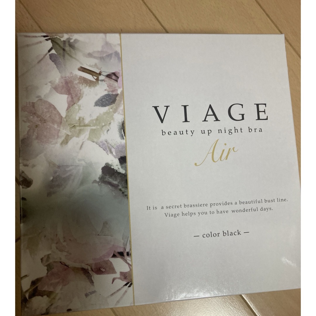 ナイトブラ  VIAGE エアー　M/L ブラック　新品 レディースの下着/アンダーウェア(ブラ)の商品写真