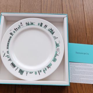 ティファニー(Tiffany & Co.)のティファニー　お皿(19センチ)(食器)