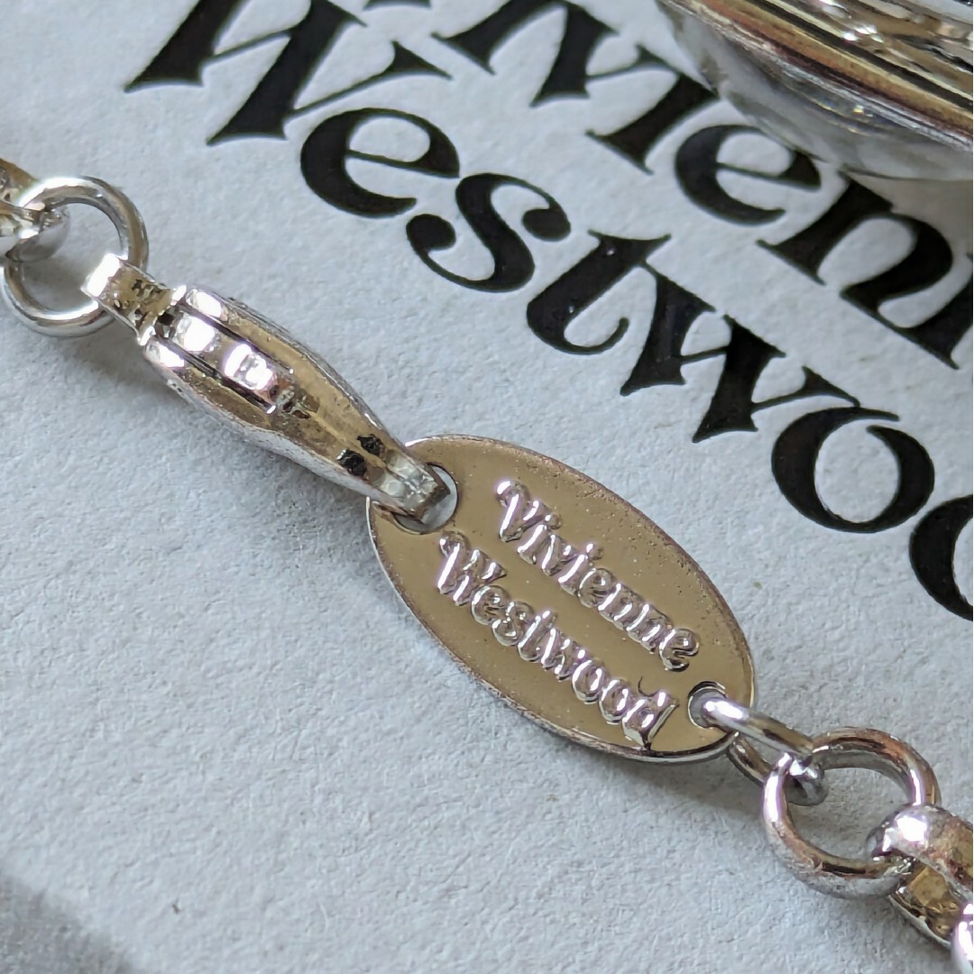 Vivienne Westwood(ヴィヴィアンウエストウッド)のvivienne westwood ニュースモールオーブネックレス シルバー レディースのアクセサリー(ネックレス)の商品写真