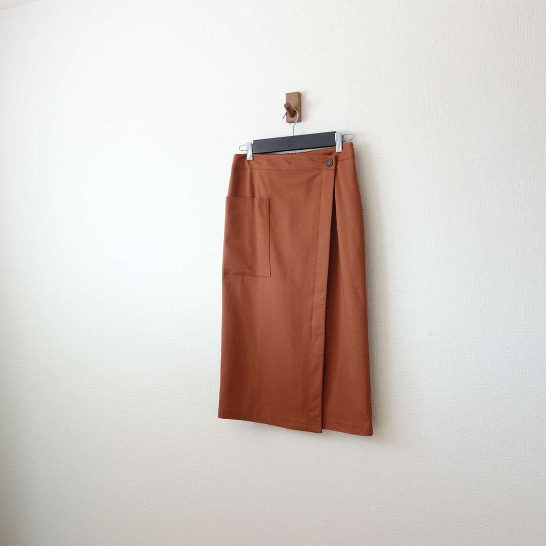 URBAN RESEARCH(アーバンリサーチ)のURBAN RESEARCH/ラップスカート レディースのスカート(ひざ丈スカート)の商品写真