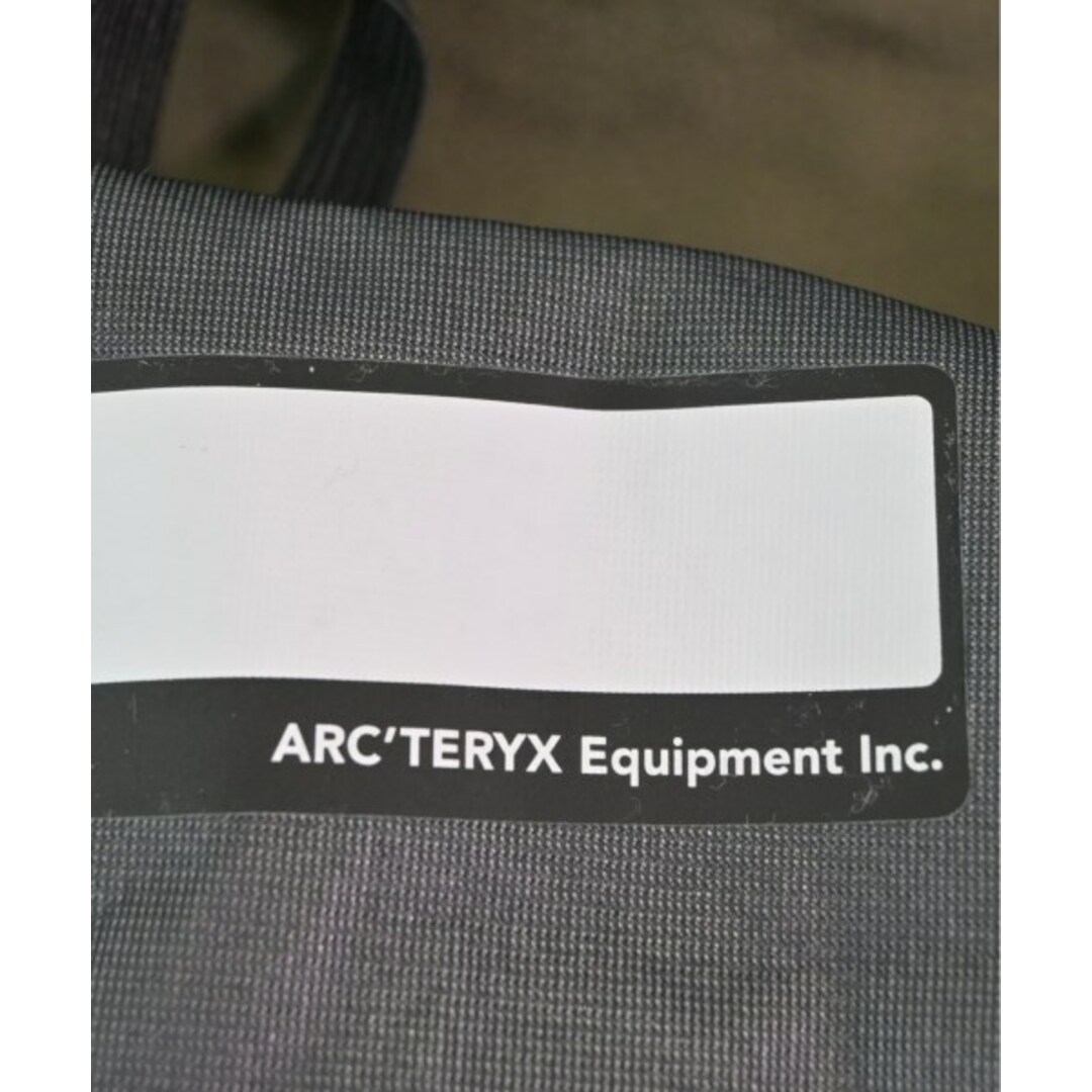 ARC'TERYX(アークテリクス)のARC'TERYX アークテリクス マウンテンパーカー M カーキ 【古着】【中古】 メンズのジャケット/アウター(マウンテンパーカー)の商品写真
