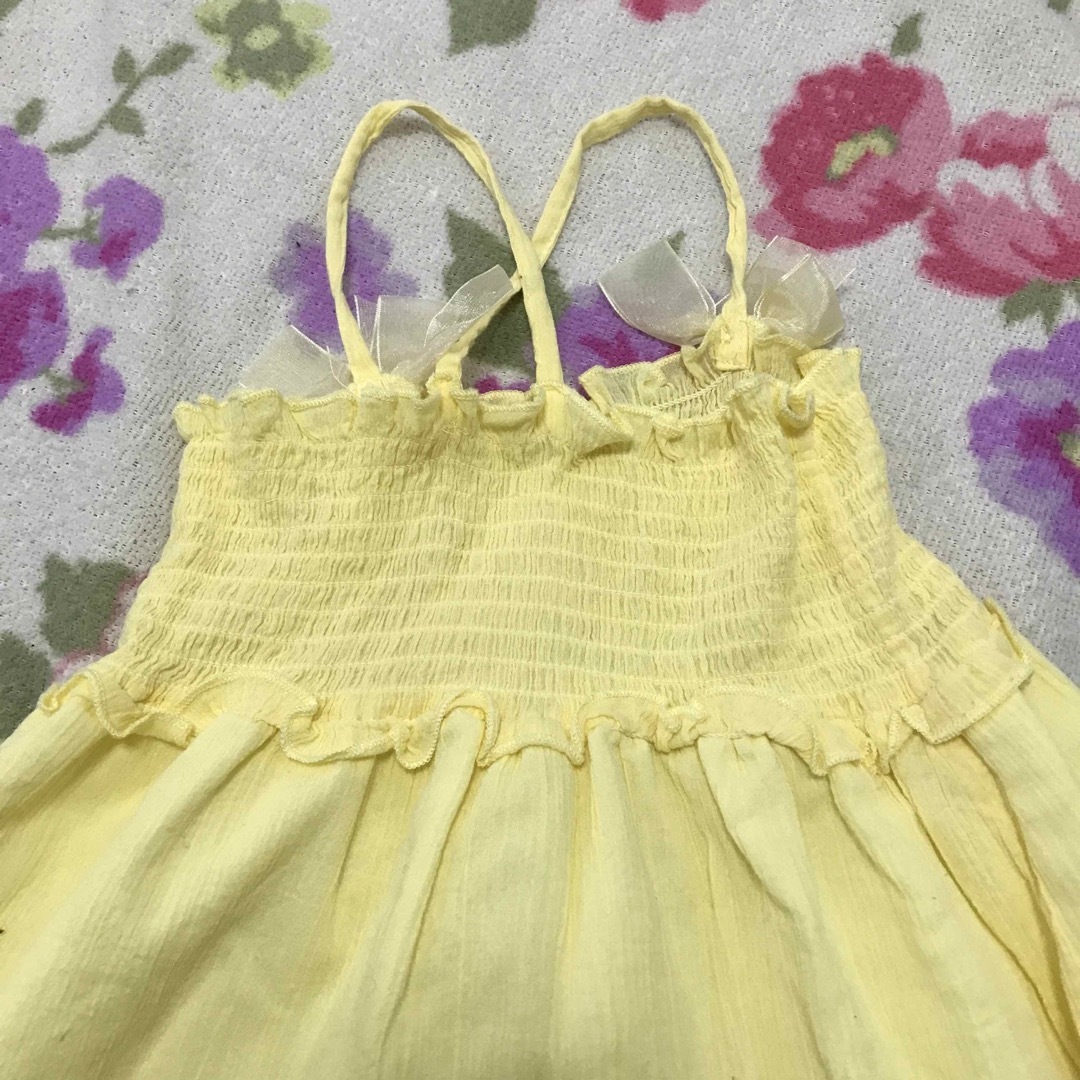 キャミワンピース　120 イエロー キッズ/ベビー/マタニティのキッズ服女の子用(90cm~)(ワンピース)の商品写真