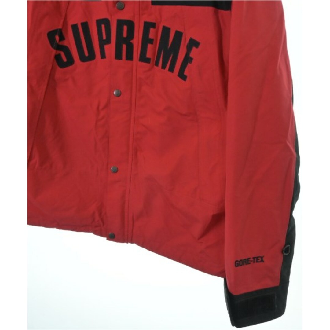 Supreme(シュプリーム)のSupreme シュプリーム マウンテンパーカー L 赤x黒 【古着】【中古】 メンズのジャケット/アウター(マウンテンパーカー)の商品写真