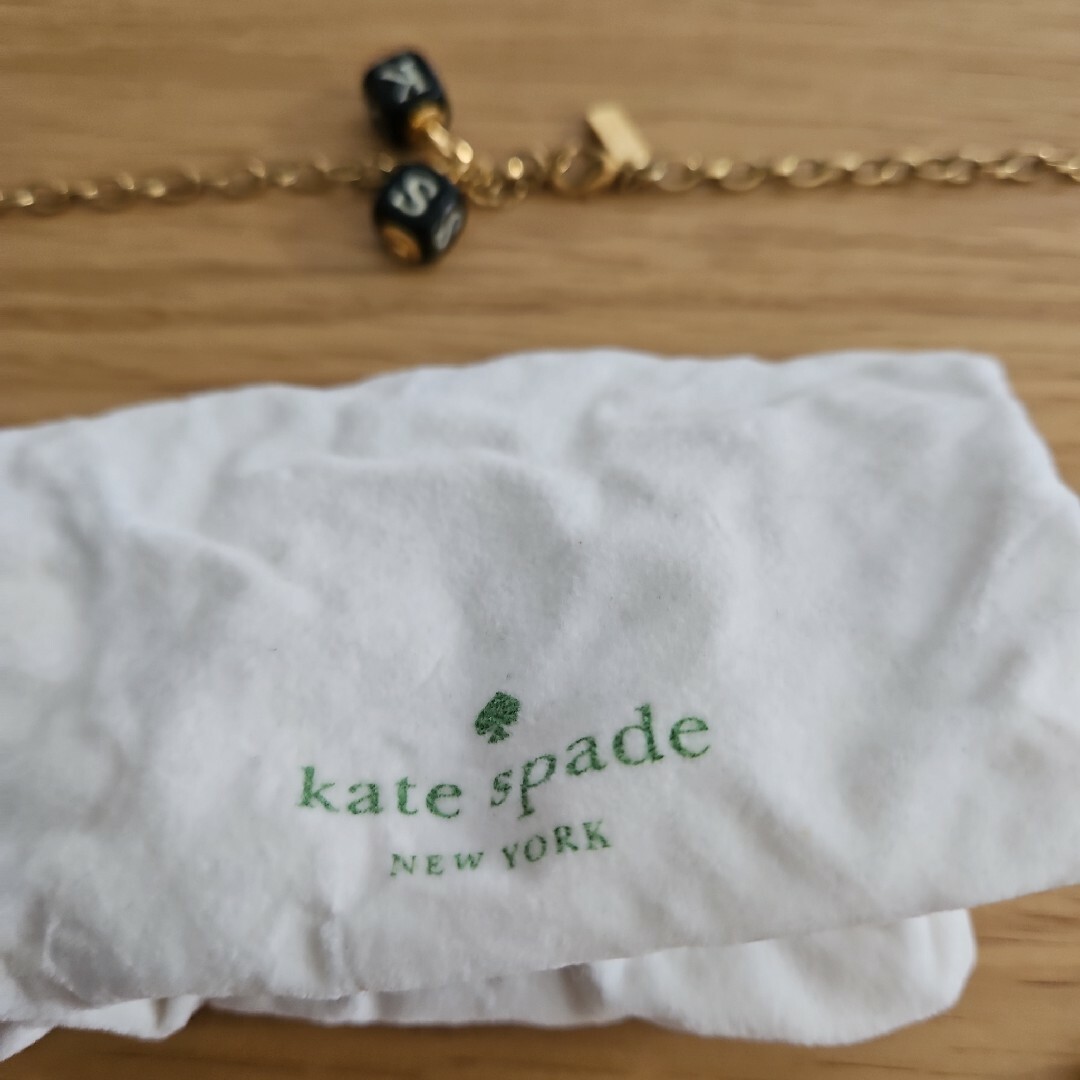 【kate spade】アルファベットのネックレス レディースのアクセサリー(ネックレス)の商品写真