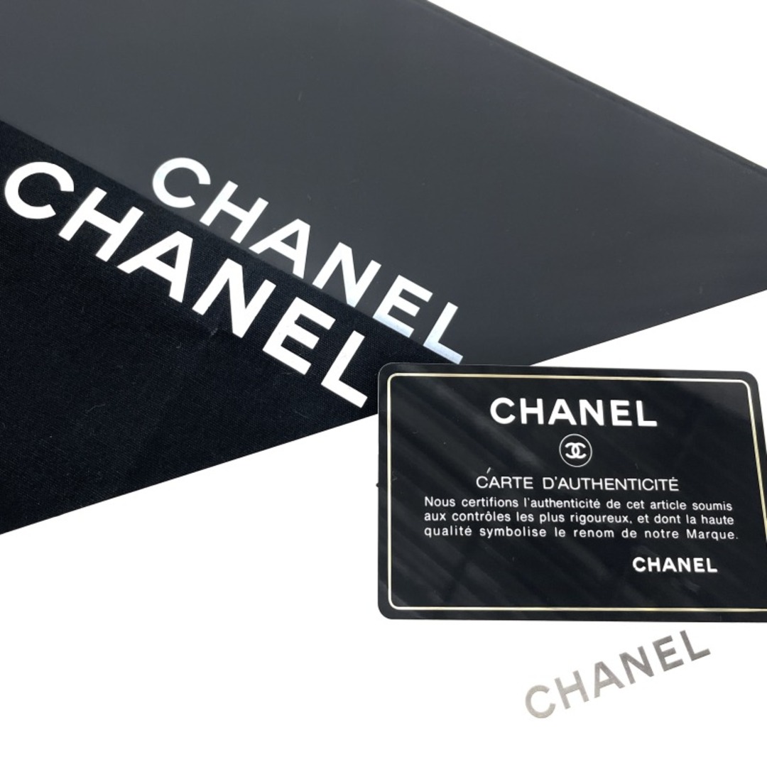 CHANEL(シャネル)のシャネル CHANEL シェブロン V字ステッチ バッグ ショルダーバッグ ラムスキン ブラック 黒 シルバー金具 チェーンショルダーバッグ ココマーク ターンロック レディースのバッグ(ショルダーバッグ)の商品写真