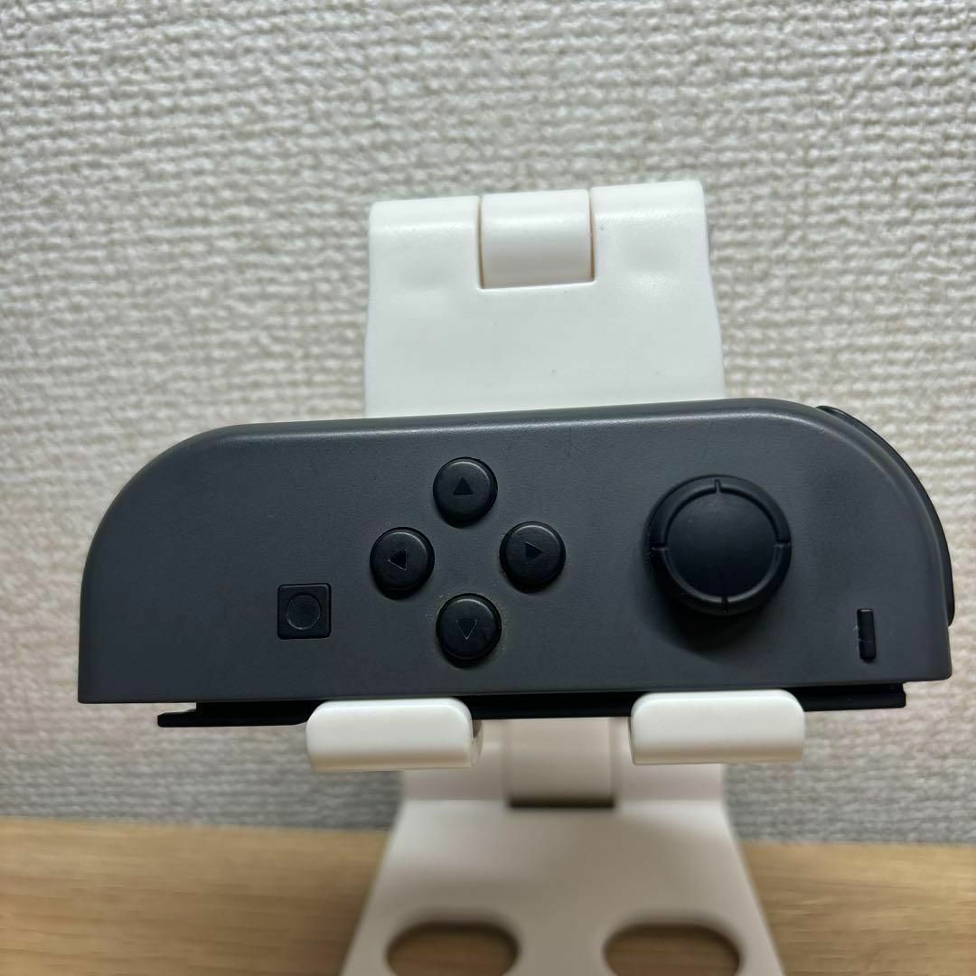 【動作確認済み】JOY-CON (L) グレージョイコン左 エンタメ/ホビーのゲームソフト/ゲーム機本体(家庭用ゲーム機本体)の商品写真