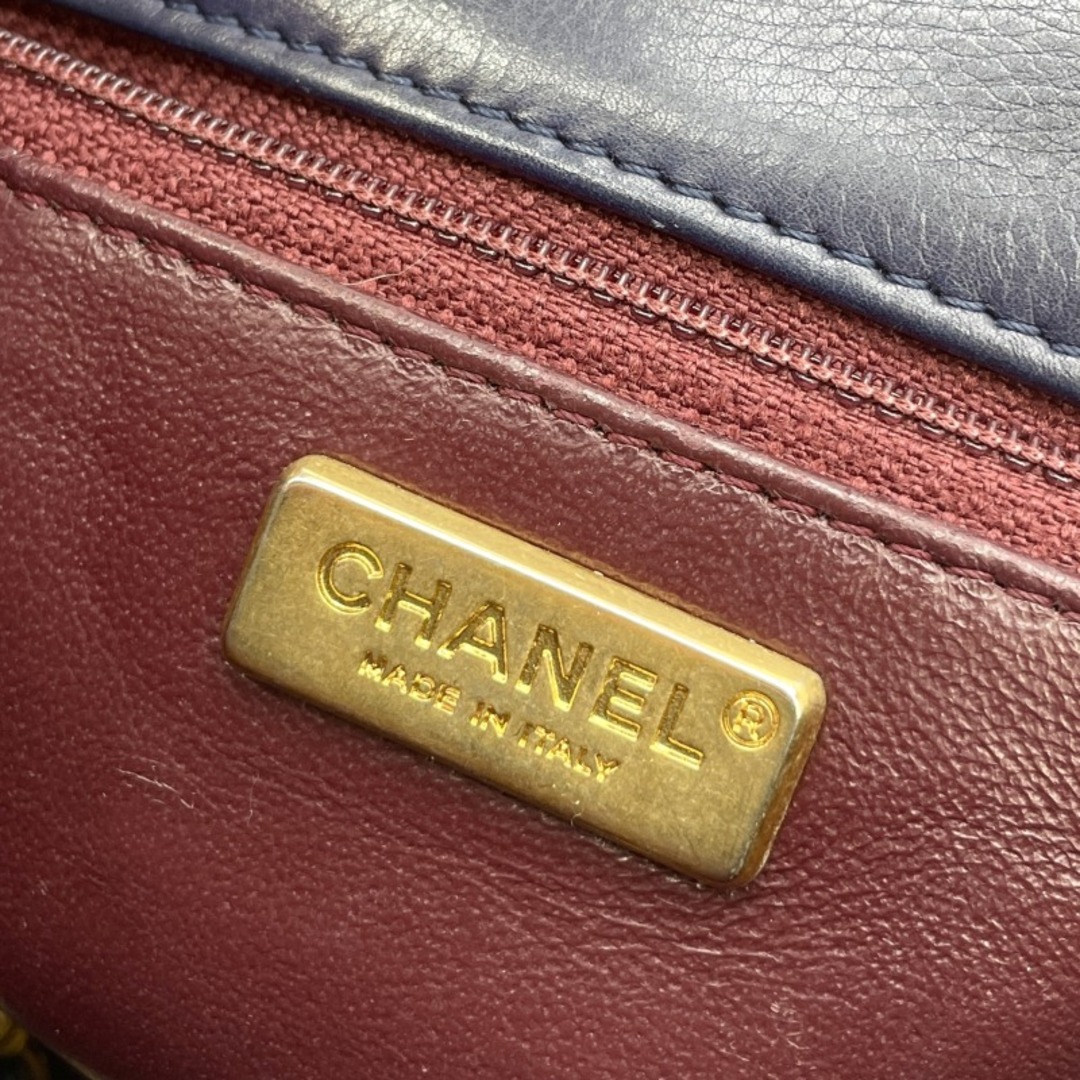 CHANEL(シャネル)のシャネル CHANEL マトラッセ バッグ ショルダーバッグ カーフスキン ネイビー 紺 ゴールド金具 チェーンショルダーバッグ ココマーク ターンロック レディースのバッグ(ショルダーバッグ)の商品写真