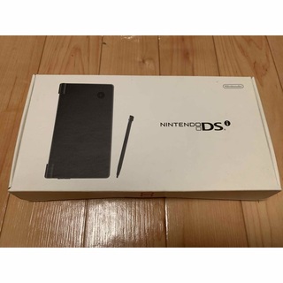 ニンテンドウ(任天堂)のNintendo DS 本体 ニンテンドー DSI BLACK(携帯用ゲーム機本体)
