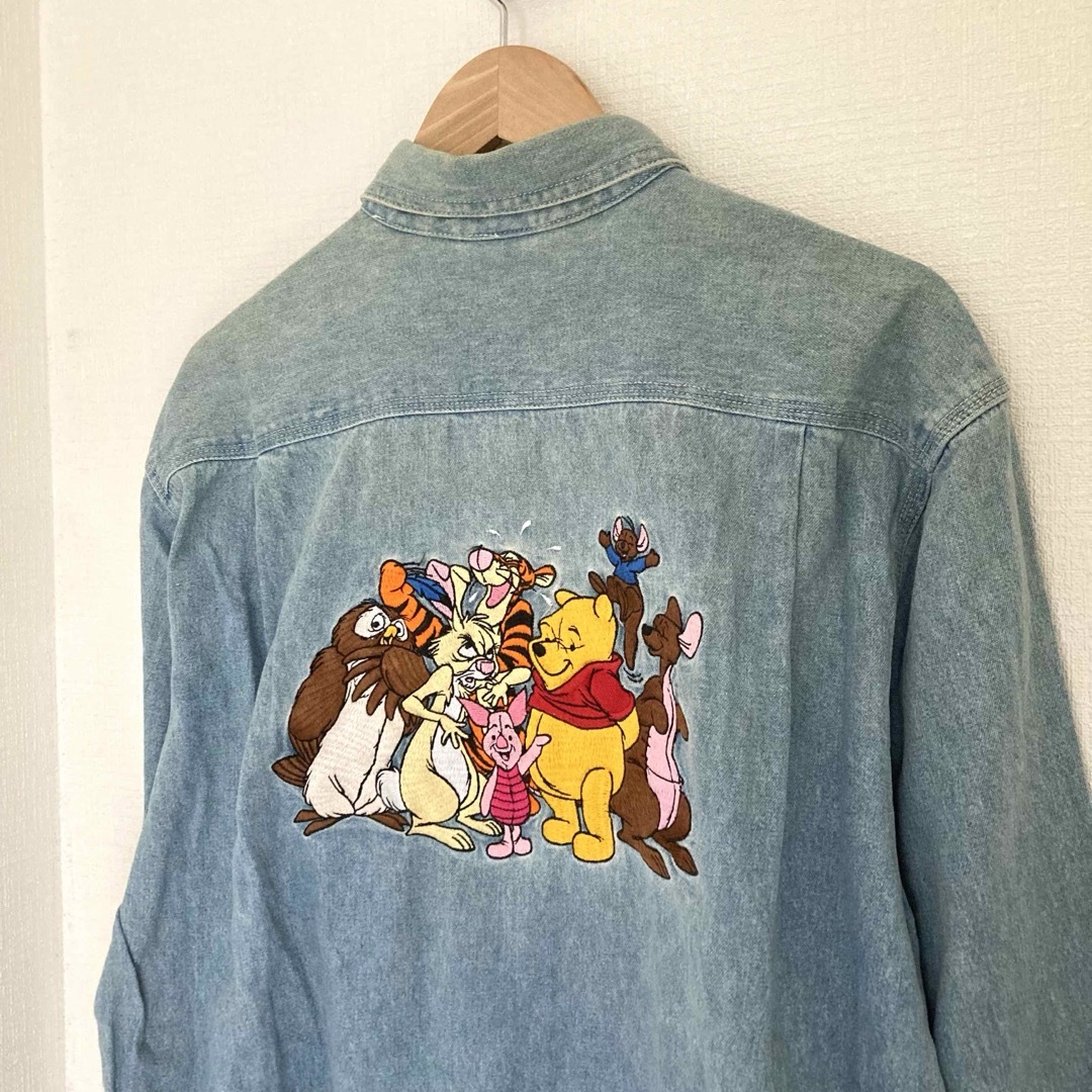 Disney(ディズニー)の90s　ディズニー　くまのぷーさん　ヴィンテージデニムジャケット　シャツ　刺繍 メンズのトップス(シャツ)の商品写真